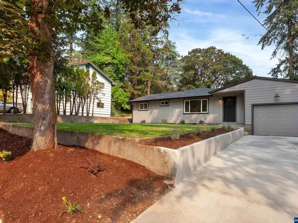 3450 Crestview Dr S, Salem, OR 97302