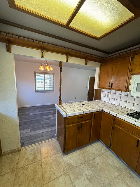 511 Palm Ave — Photo 4