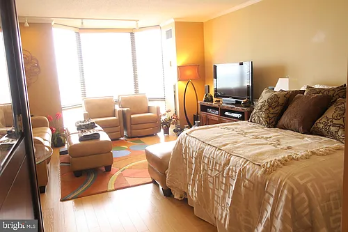 2020 Walnut St #25G Photo 1