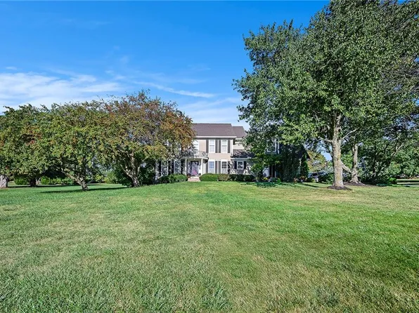 16970 Grandview St, Overland Park, KS 66085