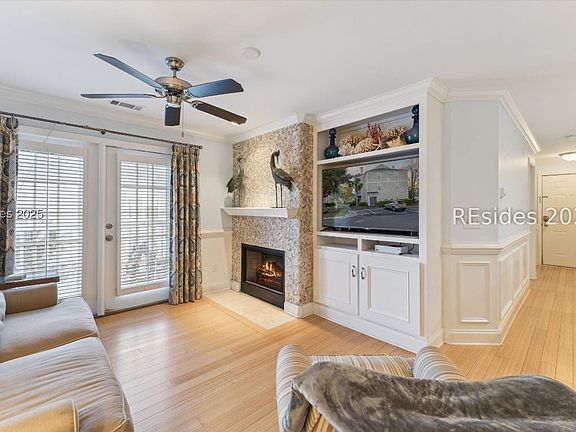 5th image of 100 Kensington Blvd #819
