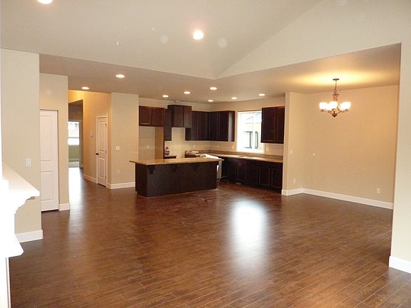 5th image of 9320 198th Street Ct E