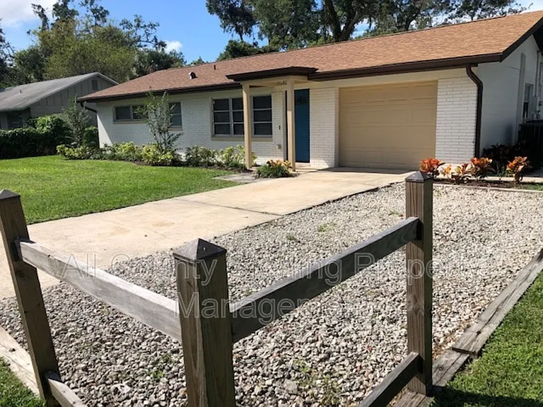 825 Driver Ave — Photo 1