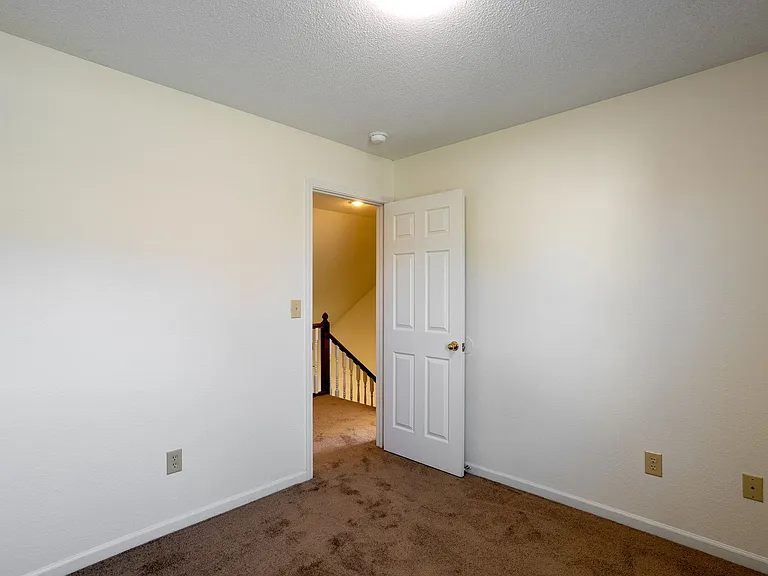 4401-4403 Cheryl Ct. — Photo 40