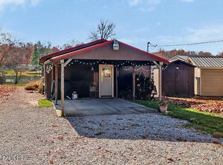 75 Linger Lake Ln, Crossville, TN 38571