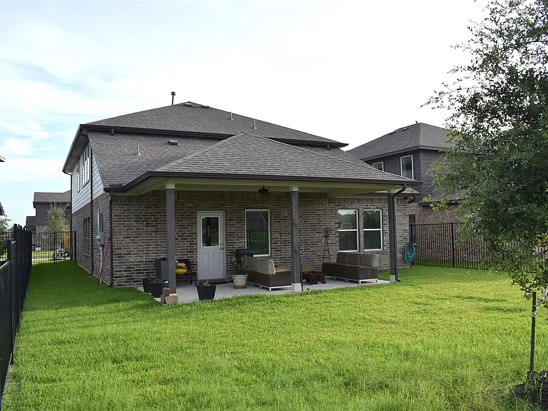 1523 Alpine Dr — Photo 16