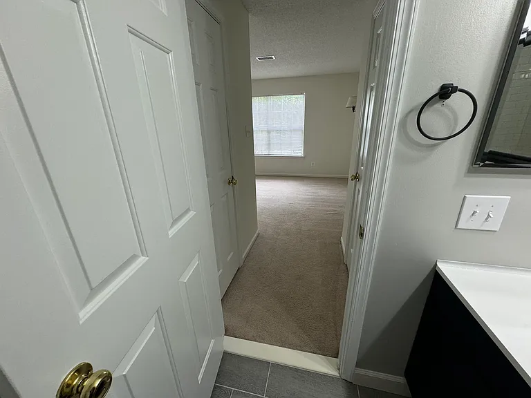 12103 Greenwood Ct #201 — Photo 36