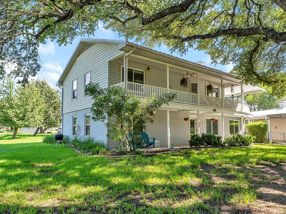 343 E Lakeshore Dr