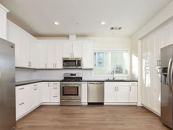 3rd image of 2332 Channing Way