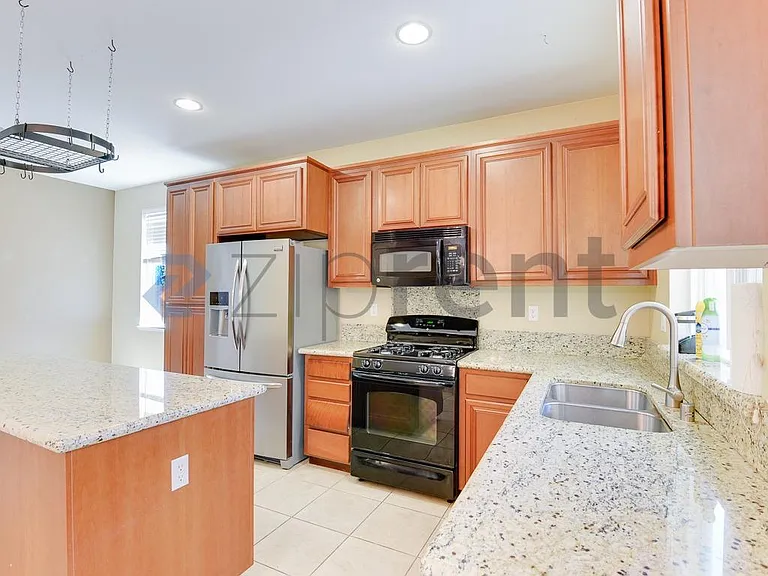 8018 Finchley Ct — Photo 8