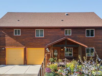 570 E Bluff Dr, Port Angeles, WA, 98362