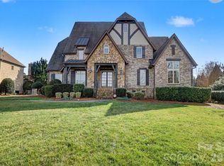 10037 Strike The Gold Ln, Waxhaw, NC 28173
