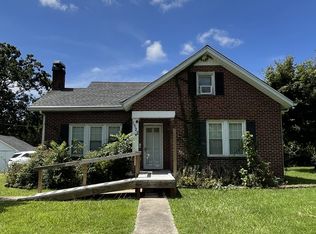 1527 Pleasant Grove Rd, Westmoreland, TN 37186