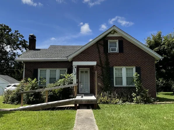 1527 Pleasant Grove Rd, Westmoreland, TN 37186