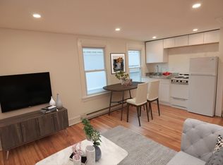 216 S York Rd APT 3, Hatboro, PA 19040