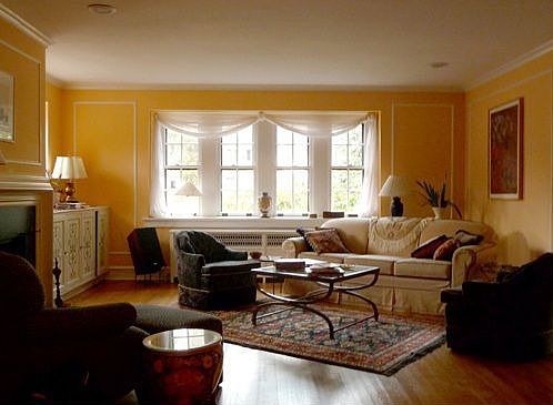 Gracious Living room 