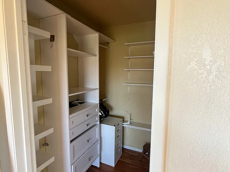 15946 Vanowen St #207 — Photo 12