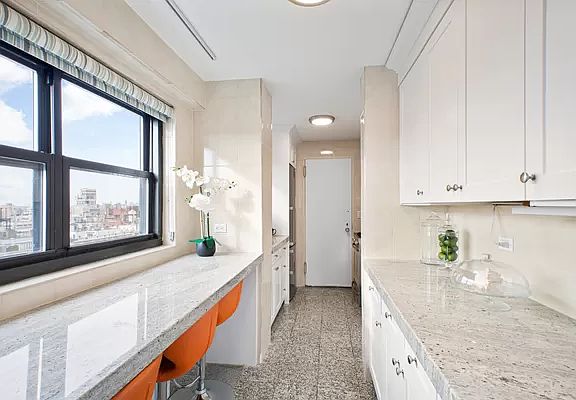 3rd image of 111 E 85th St #23G