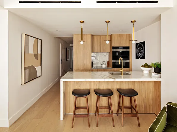 16 West 18th Street image 3 of 10