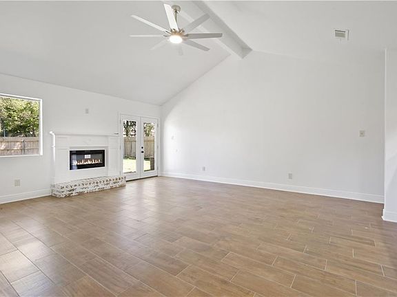 3rd image of 1417 Admiral Nelson Dr
