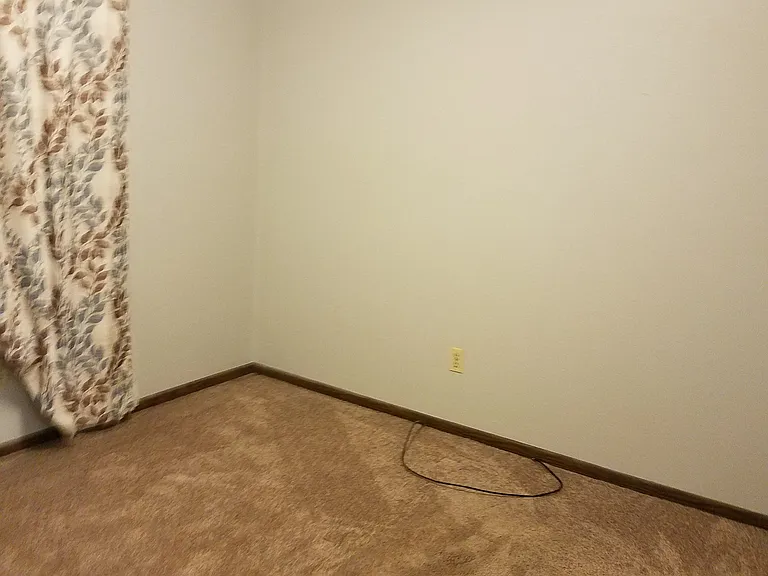 1320 Jennifer Ct — Photo 8