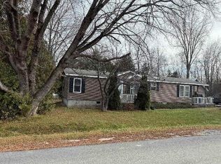 9 Valley Dr, Plattsburgh, NY 12901