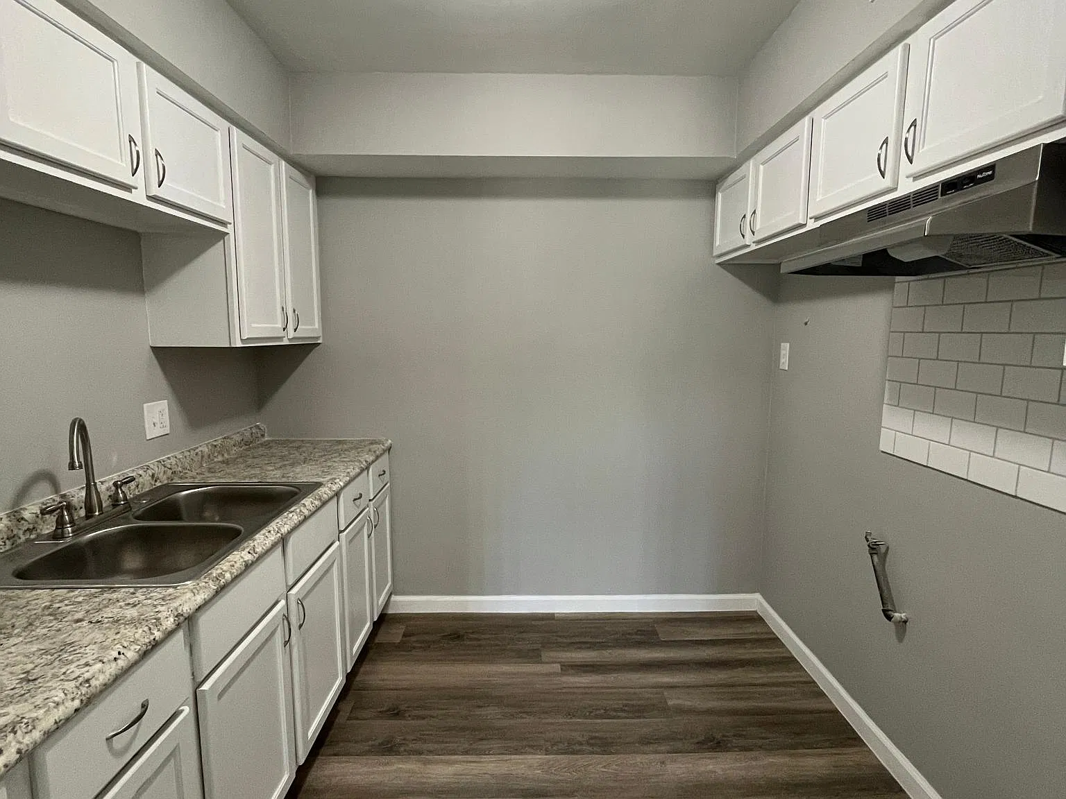 5100 Lee Rd — Photo 3