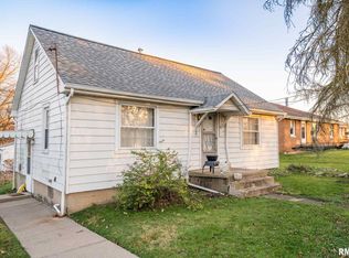 103 E Whipp Ave, Bartonville, IL