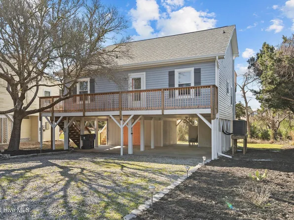 1923 E Pelican Drive, Oak Island, NC 28465