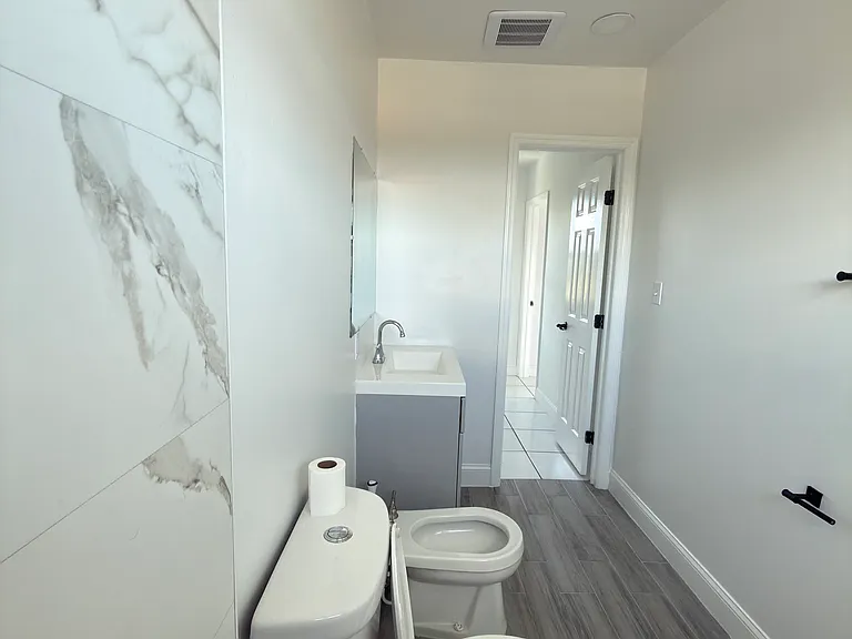 Bano/Bathroom