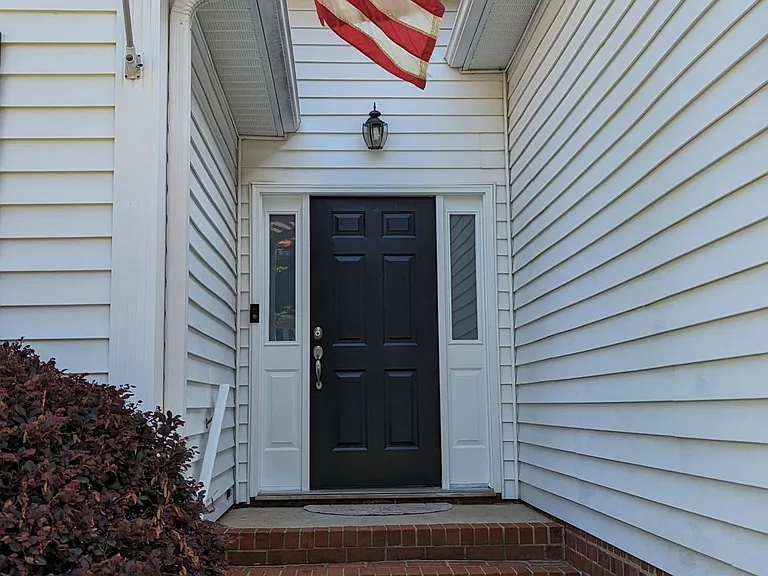 340 Saddlebrooke Rd — Photo 2