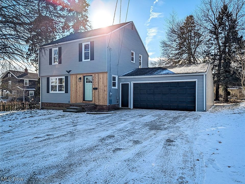 1st image of 1642 27th St NE