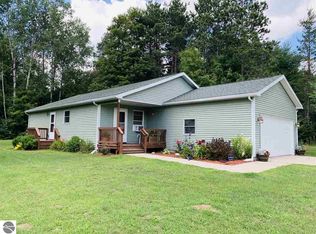 8954 S 21 Rd, Cadillac, MI 49601