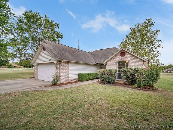 2nd image of 10850 E Canyon Oaks Blvd