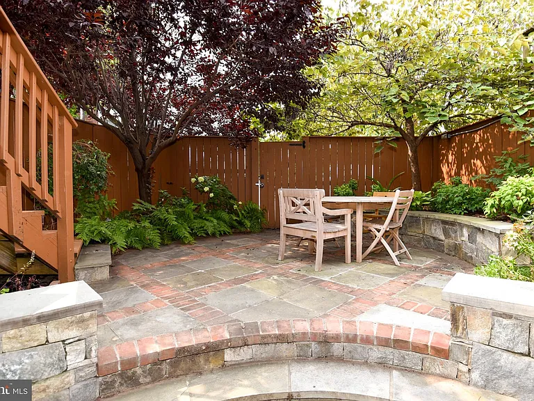 1528 Spring Pl NW — Photo 23