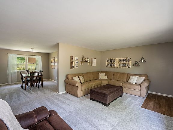 3rd image of 3820 Fernbank Dr