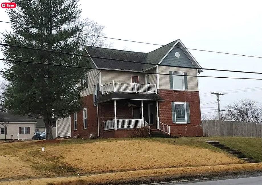 1st image of 604 W Water St