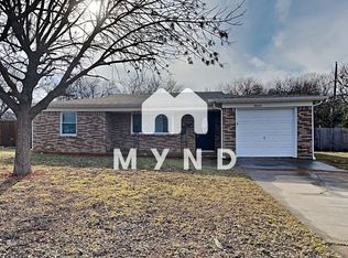 3804 Lakewood Dr, Lake Worth, TX 76135