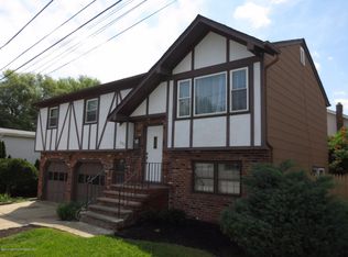 883 Cedar Pl, Keyport, NJ