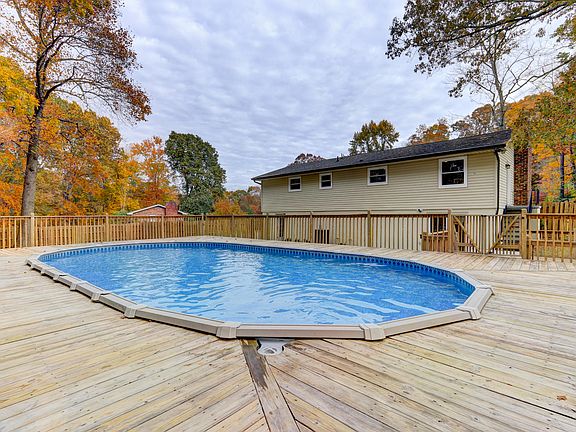 3rd image of 8012 W Cliff Dr