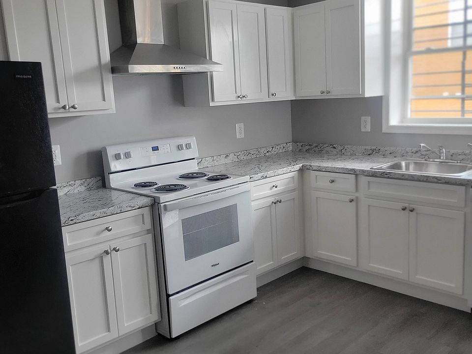 1st image of 2637 E Madison St