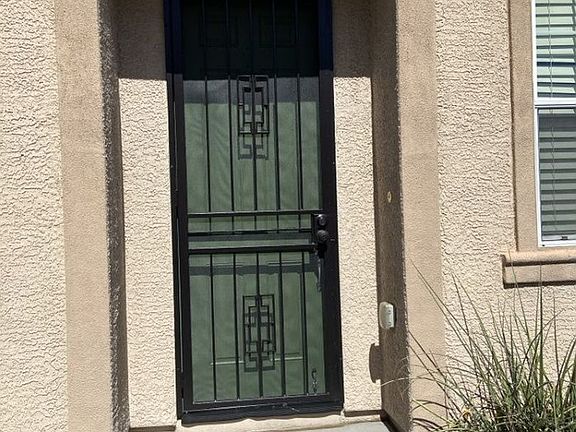 4th image of 2412 Briggsdale Ave