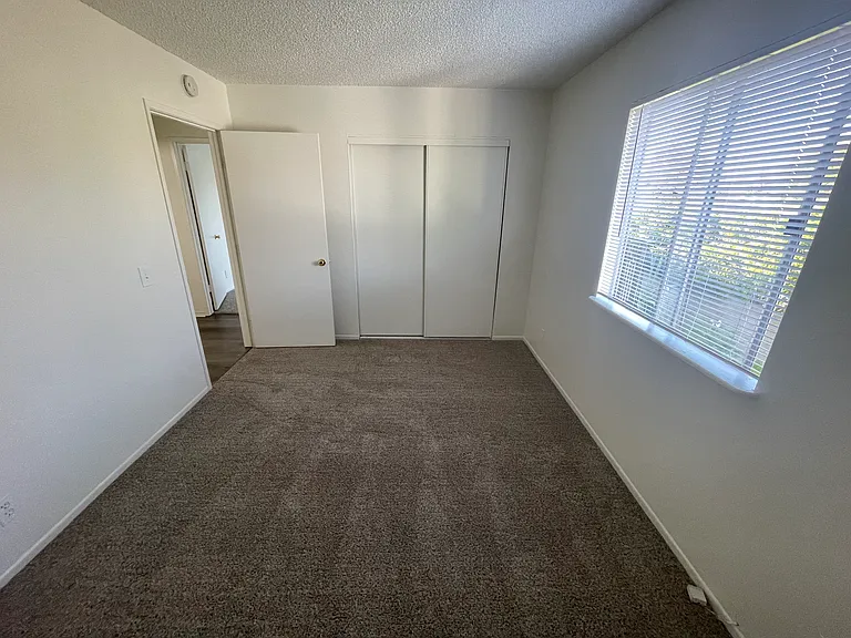 1448 W Stoneridge Ct #E — Photo 10