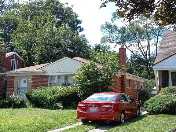 2nd image of 19945 Greydale Ave