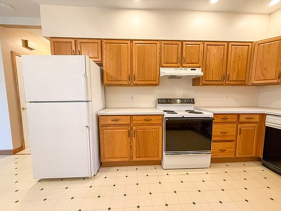 5th image of 71 Granville Ave #1
