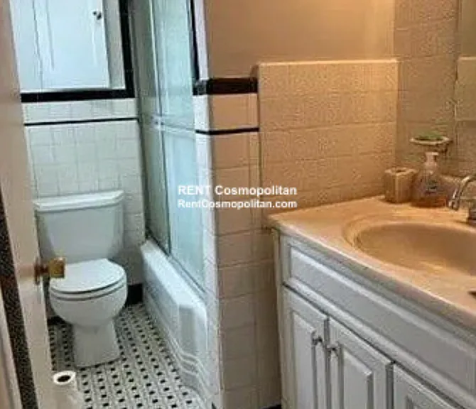 36 Lawrence St #2 — Photo 6