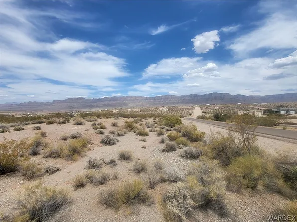 695 E Meadview Blvd, Meadview, AZ 86444