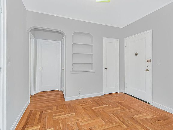 4th image of 3015 Riverdale Ave APT 4-C