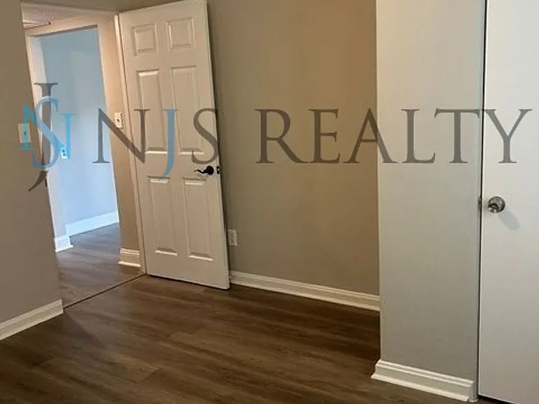 7029 Berry Ave — Photo 14