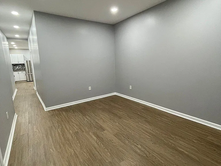 306 N 12th St #1 — Photo 7